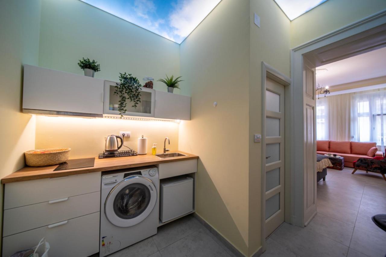 Sunlit Artist Studio Apartment Белград Екстериор снимка