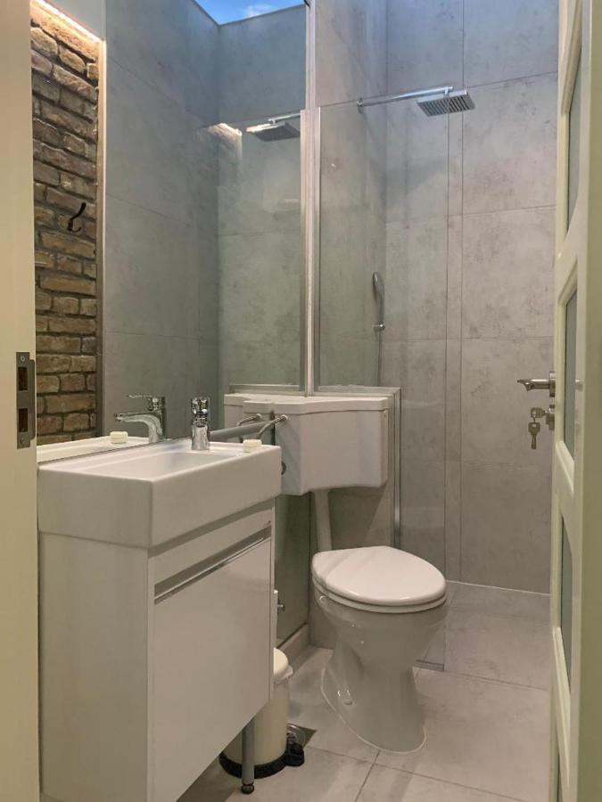 Sunlit Artist Studio Apartment Белград Екстериор снимка